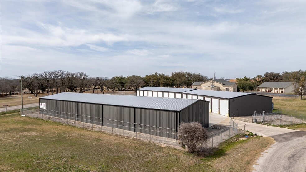 3631 Fall Creek Hwy, Granbury, TX for sale - Building Photo - Image 3 of 14