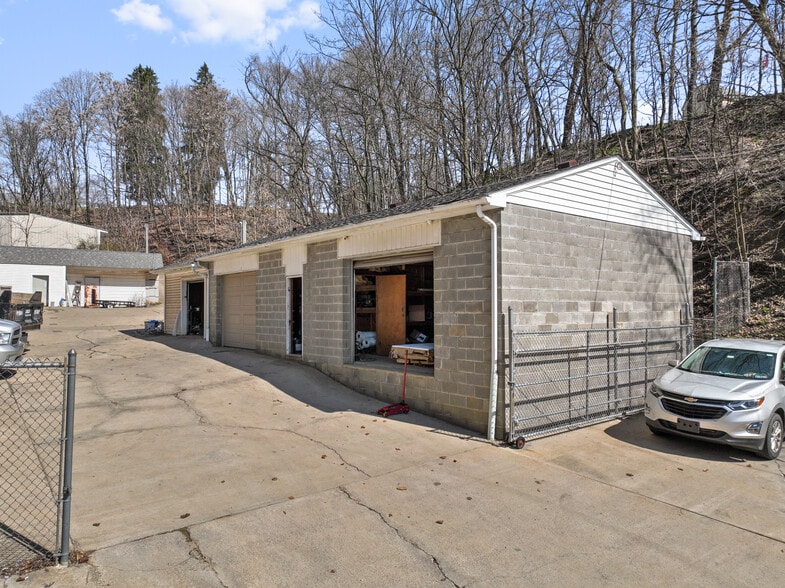 560 W Pike St, Canonsburg, PA à vendre - Photo du bâtiment - Image 2 de 24