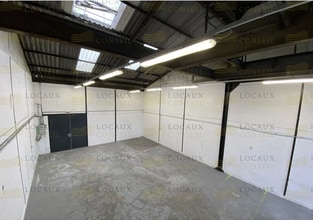 Flex in Bezons for lease Interior Photo- Image 2 of 3