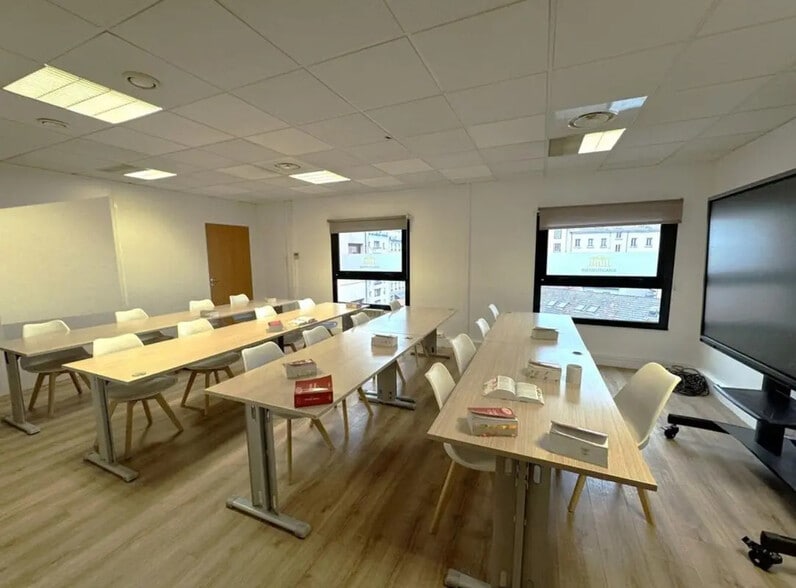 42 Rue De L'Universite, Lyon à vendre - Photo intérieure - Image 3 de 9