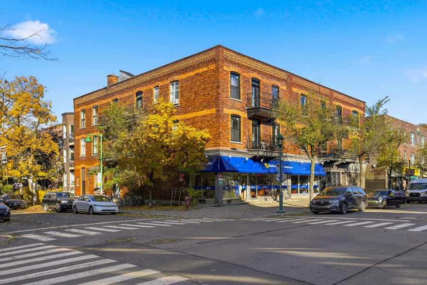 1075-1089 Av Bernard, Montréal, QC for sale - Building Photo - Image 3 of 7