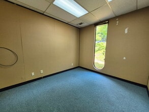 2500 W Broad St, Athens, GA for lease Interior Photo- Image 2 of 4
