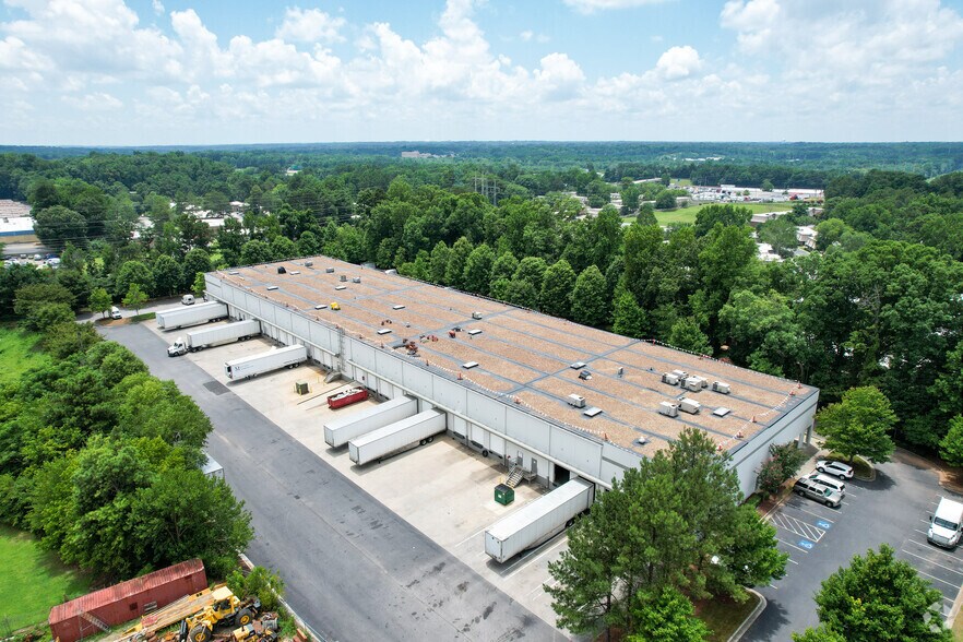 309 Johnson Rd, Forest Park, GA à louer - Photo du bâtiment - Image 2 de 4