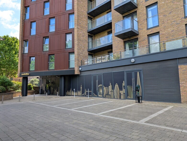 Surray Quays, Londres à louer - Photo du bâtiment - Image 2 de 3