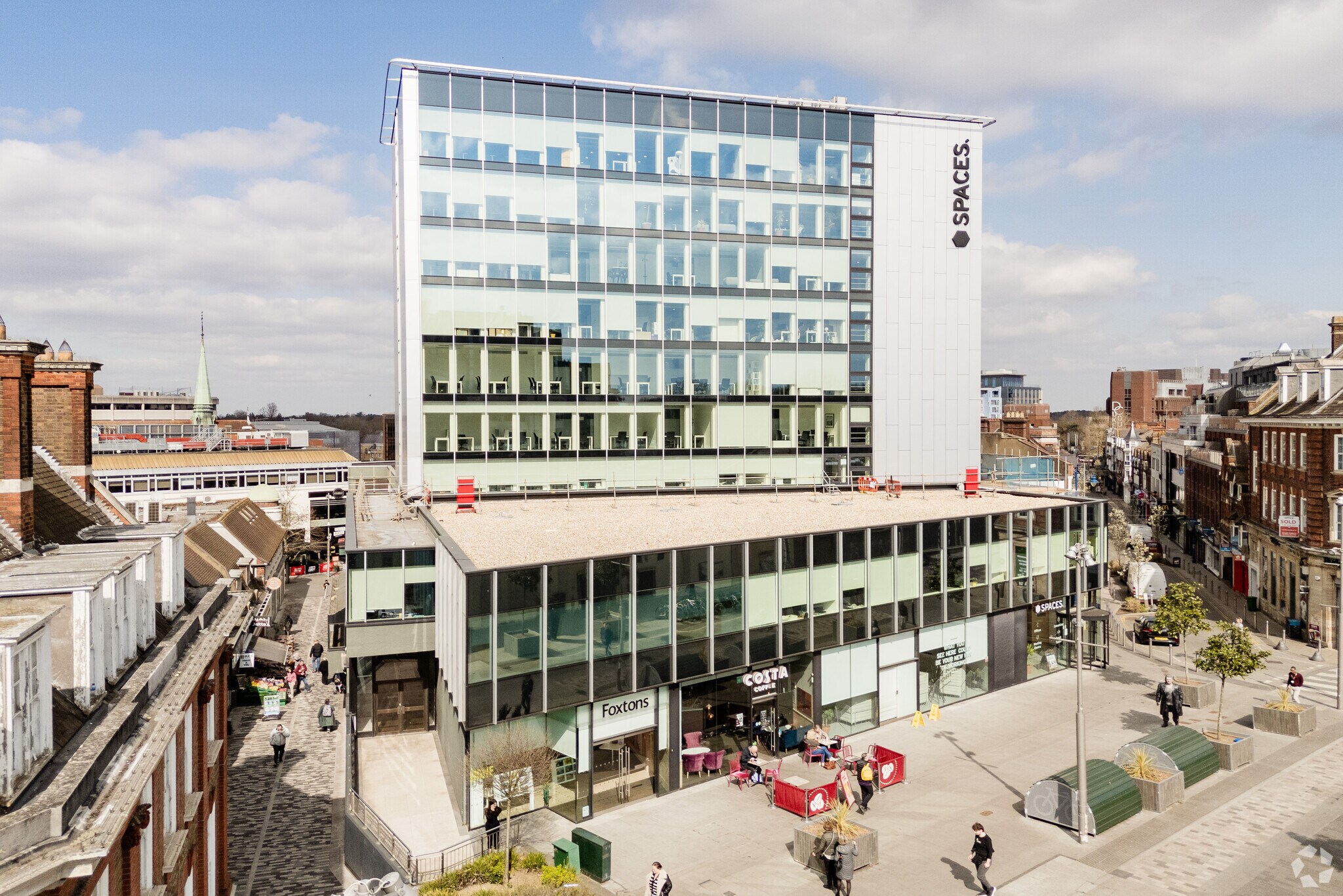 Church Path, Woking à louer Photo principale- Image 1 de 3