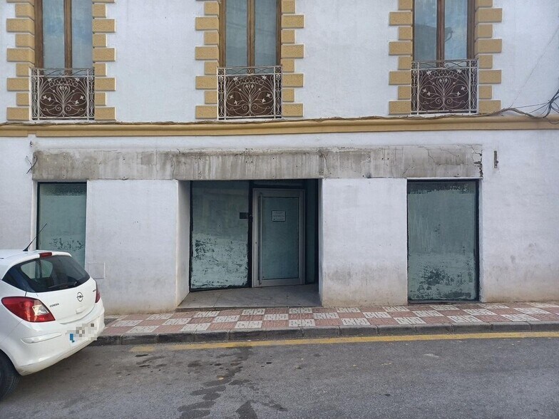 Calle Eras Bajas (Pinos Puente), 11, Pinos Genil, Granada à vendre - Photo du bâtiment - Image 3 de 18