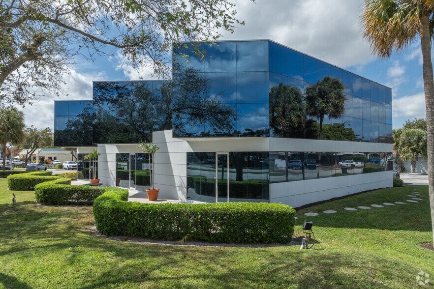 4401 N Federal Hwy, Boca Raton, FL for lease - Building Photo - Image 1 of 8