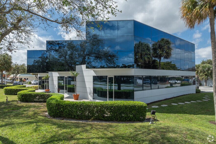 4401 N Federal Hwy, Boca Raton, FL à louer - Photo du bâtiment - Image 1 de 8
