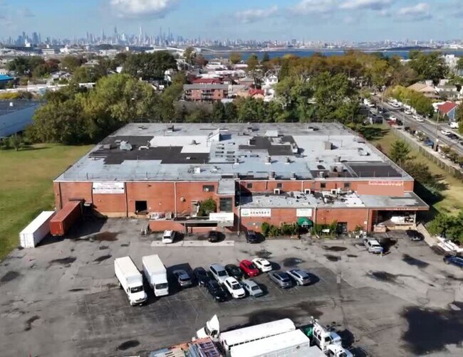 More details for 2510 Ulmer St, College Point, NY - Industrial for Lease