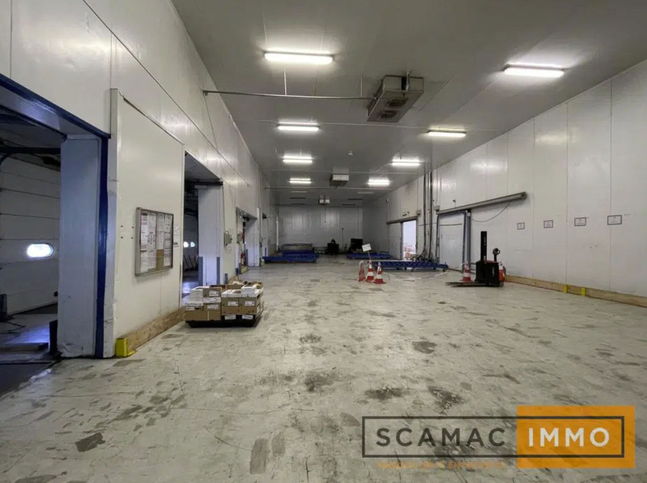 Industrial in Thiais for lease Interior Photo- Image 1 of 5