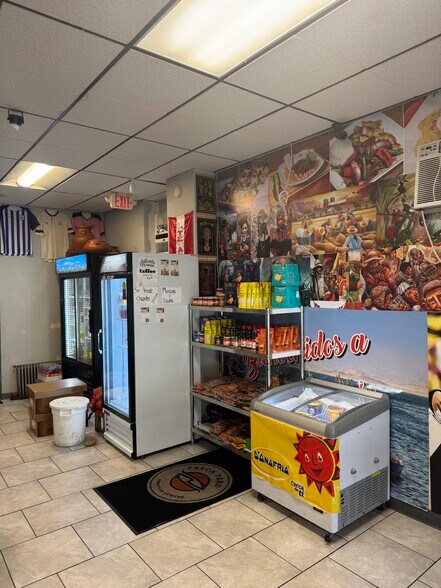 1126 Northampton St, Easton, PA à vendre - Photo intérieure - Image 2 de 35