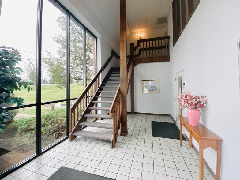 3004 Hempland Rd, Lancaster, PA à louer - Photo du bâtiment - Image 2 de 4