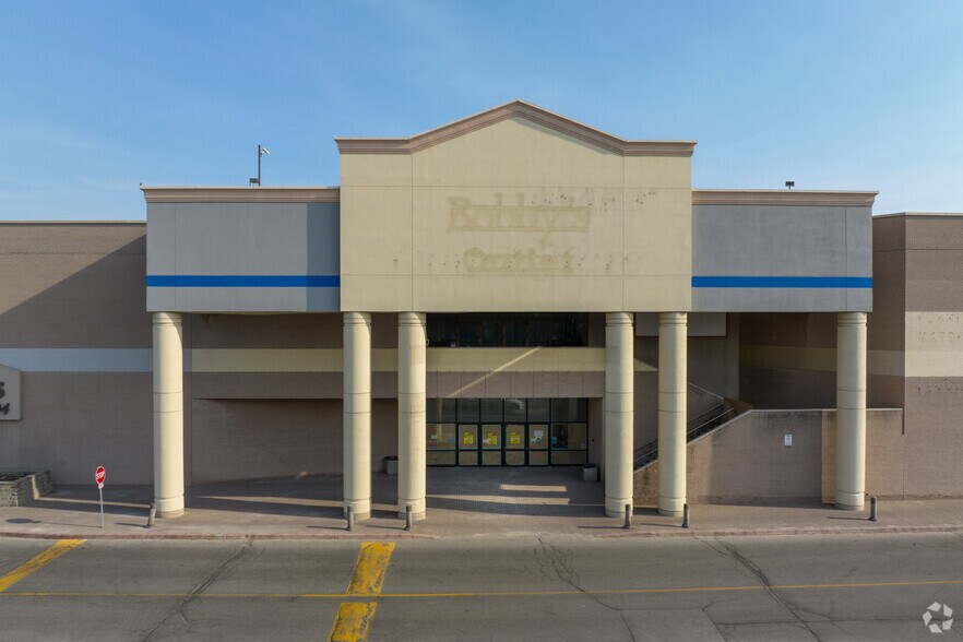 2900 Steeles Ave E, Markham, ON à louer - Photo du bâtiment - Image 3 de 23