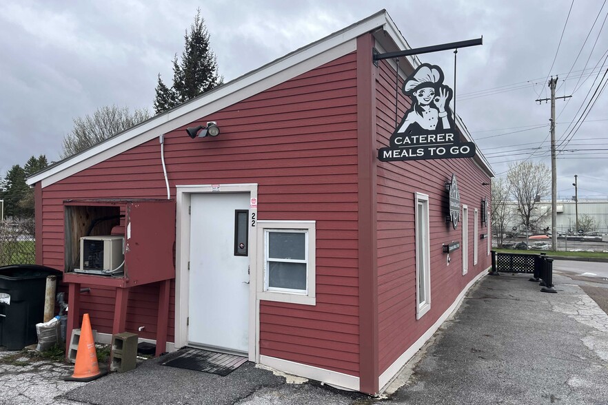 22 Stebbins St, Saint Albans, VT à vendre - Photo du bâtiment - Image 1 de 7