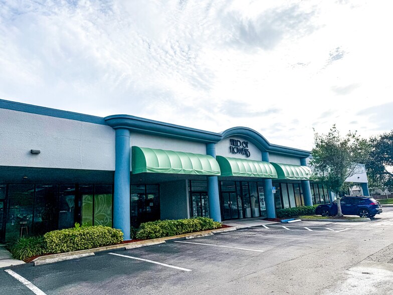 5101-5195 S University Dr, Davie, FL à louer - Photo du bâtiment - Image 3 de 10