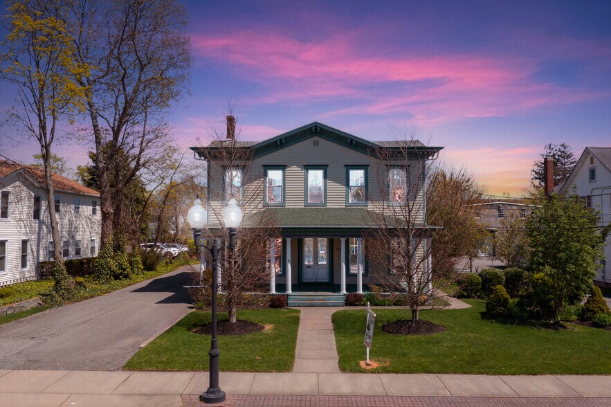 139 N Ocean Ave, Patchogue, NY à louer - Photo du bâtiment - Image 3 de 24