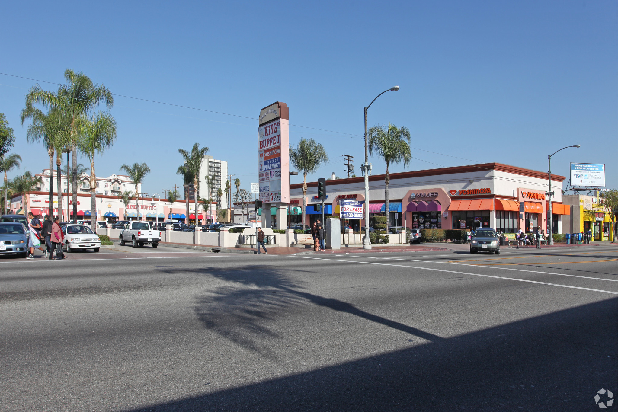 2661-2667 E Florence Ave, Huntington Park, CA à vendre Photo du bâtiment- Image 1 de 1