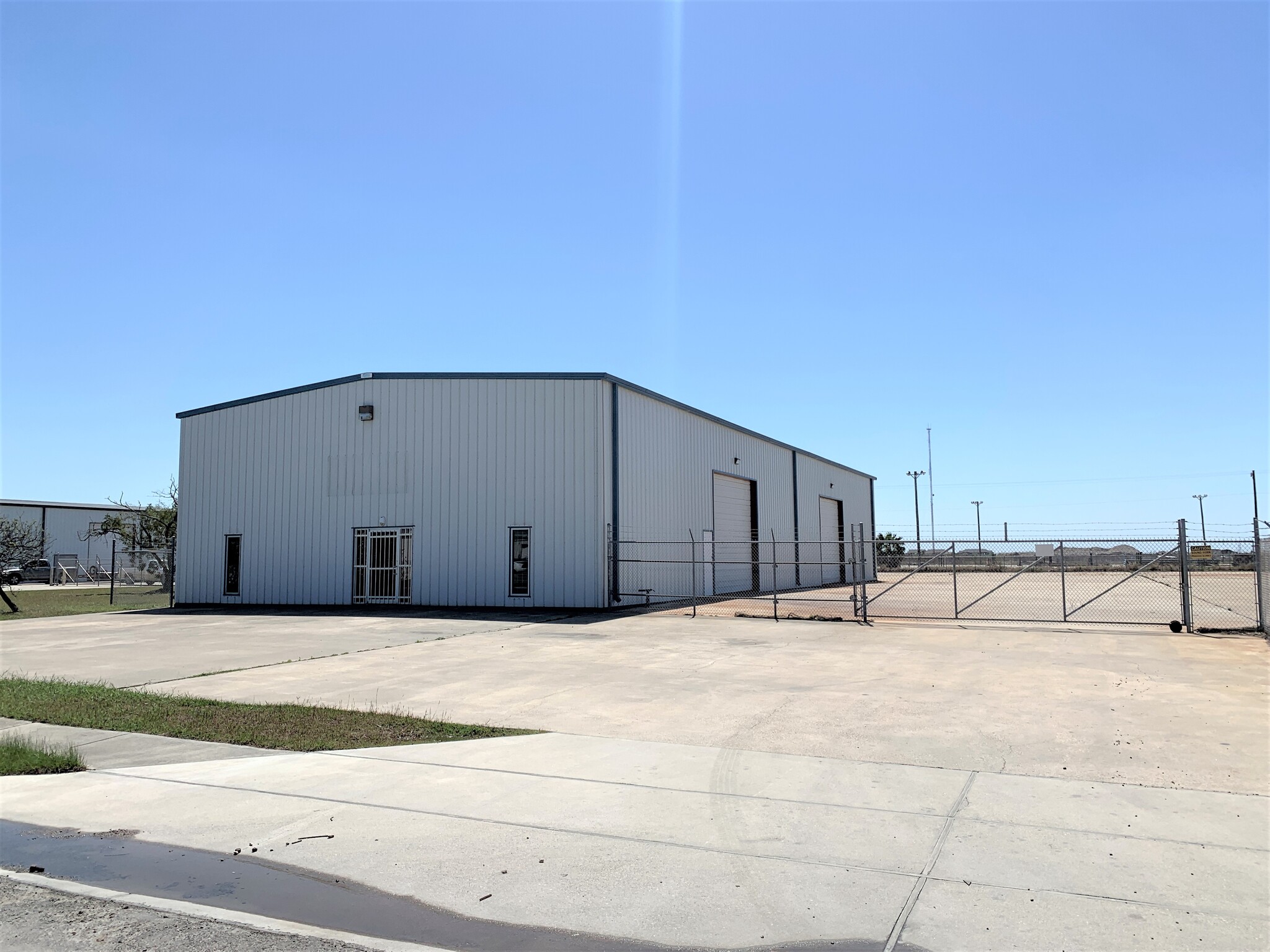 4809 Santa Elena St, Corpus Christi, TX for lease Building Photo- Image 1 of 9