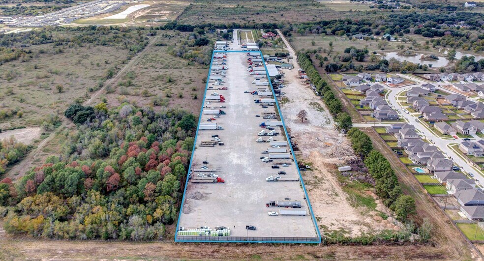 4524 Katy Hockley rd, Katy, TX à louer - Photo du bâtiment - Image 3 de 7