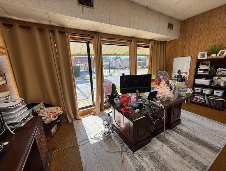 137 San Augustine St, Center, TX à vendre - Photo du bâtiment - Image 3 de 9
