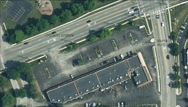 1450-1490 E Chicago Ave, Naperville, IL - Aérien  Vue de la carte