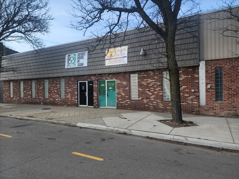 21548 Grand River Ave, Detroit, MI for sale - Building Photo - Image 2 of 4