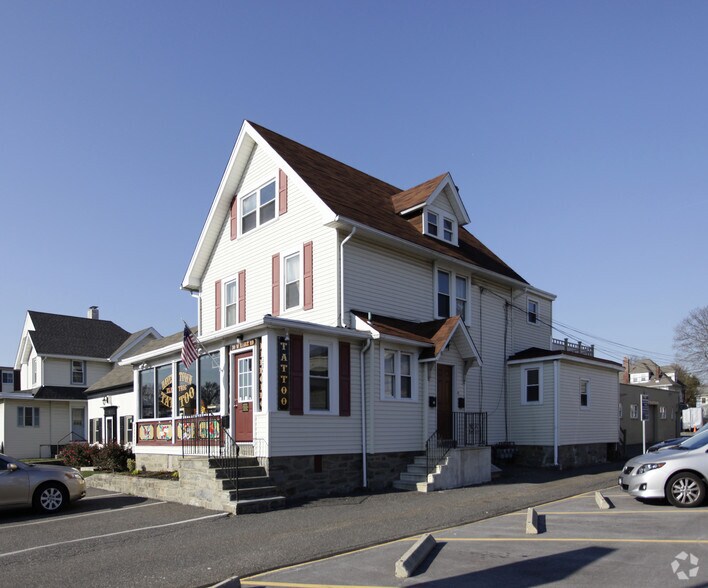 30 W Eagle Rd, Havertown, PA à vendre - Photo du bâtiment - Image 2 de 2