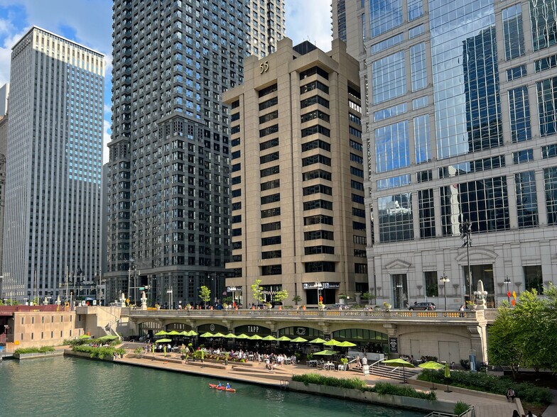 55 W Wacker Dr, Chicago, IL à vendre - Photo du bâtiment - Image 3 de 11