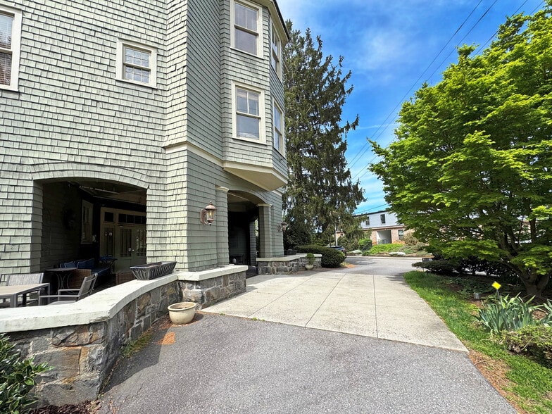 301 E Chestnut St, Asheville, NC à louer - Photo du bâtiment - Image 3 de 8