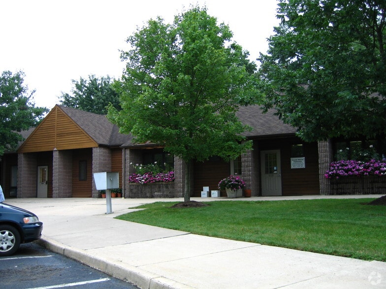 445 White Horse Ave, Hamilton, NJ à louer - Photo du bâtiment - Image 2 de 8