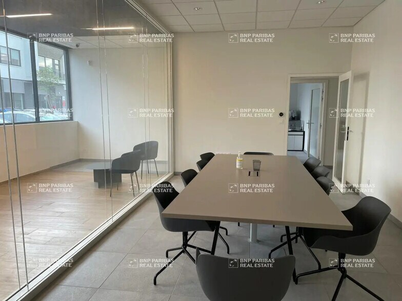 92 Avenue Du Progrès, Chassieu à louer - Photo intérieure - Image 3 de 13