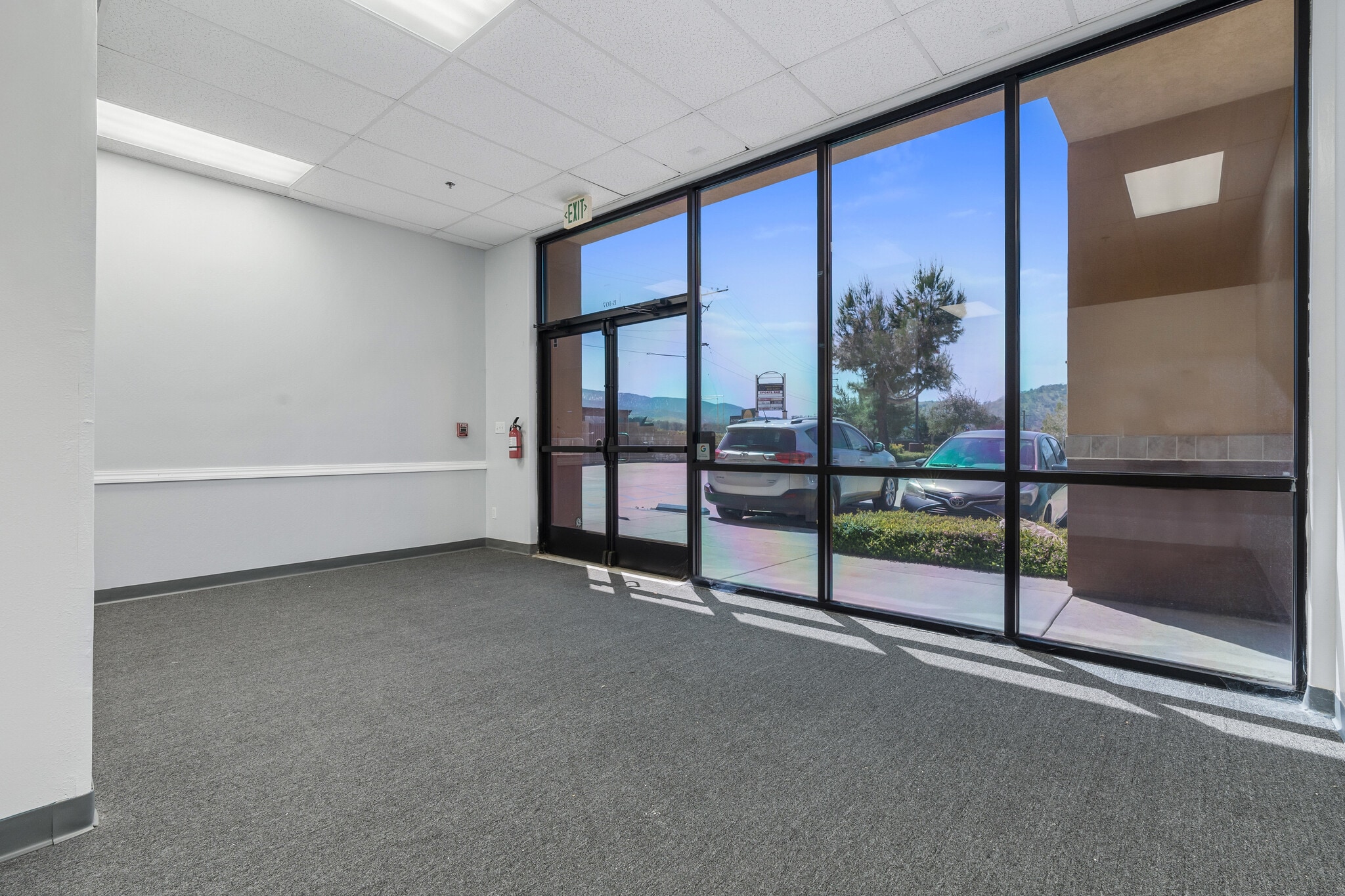 20601 W Highway 202, Tehachapi, CA for lease Interior Photo- Image 1 of 7