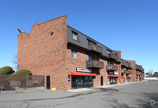 Plus de détails pour 60 Main St, Windsor Locks, CT - Vente au détail à louer