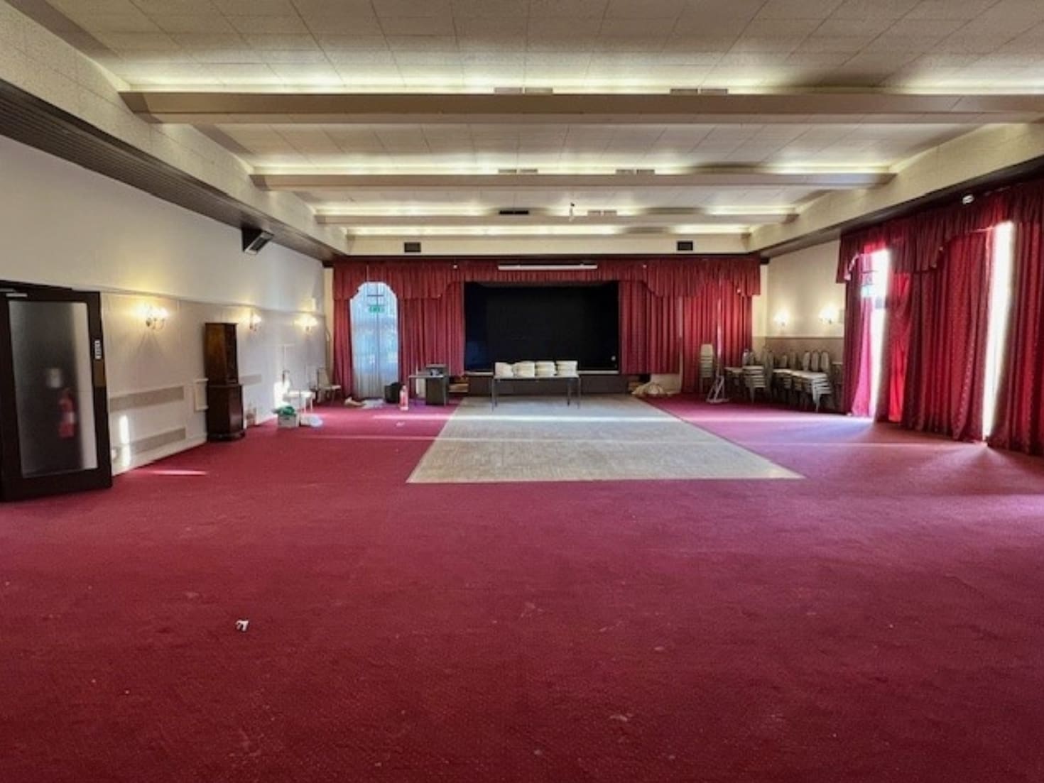211 Tettenhall Rd, Wolverhampton for lease Interior Photo- Image 1 of 4