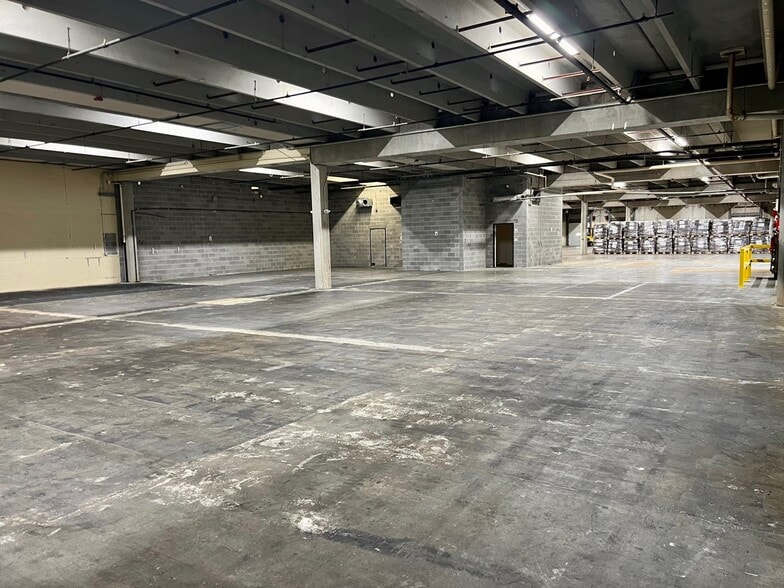 188 Brooke Rd, Winchester, VA for lease - Interior Photo - Image 2 of 19