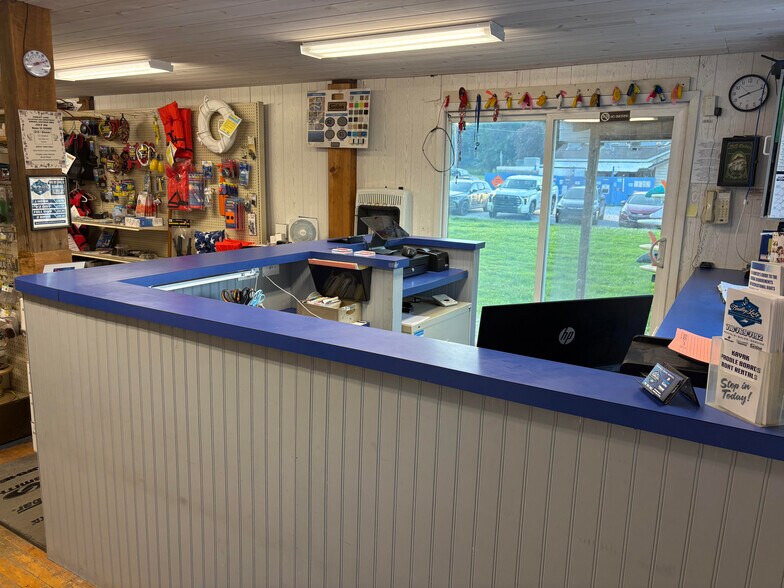 2745 Shadyside Rd, Findley Lake, NY à vendre - Photo du bâtiment - Image 3 de 51