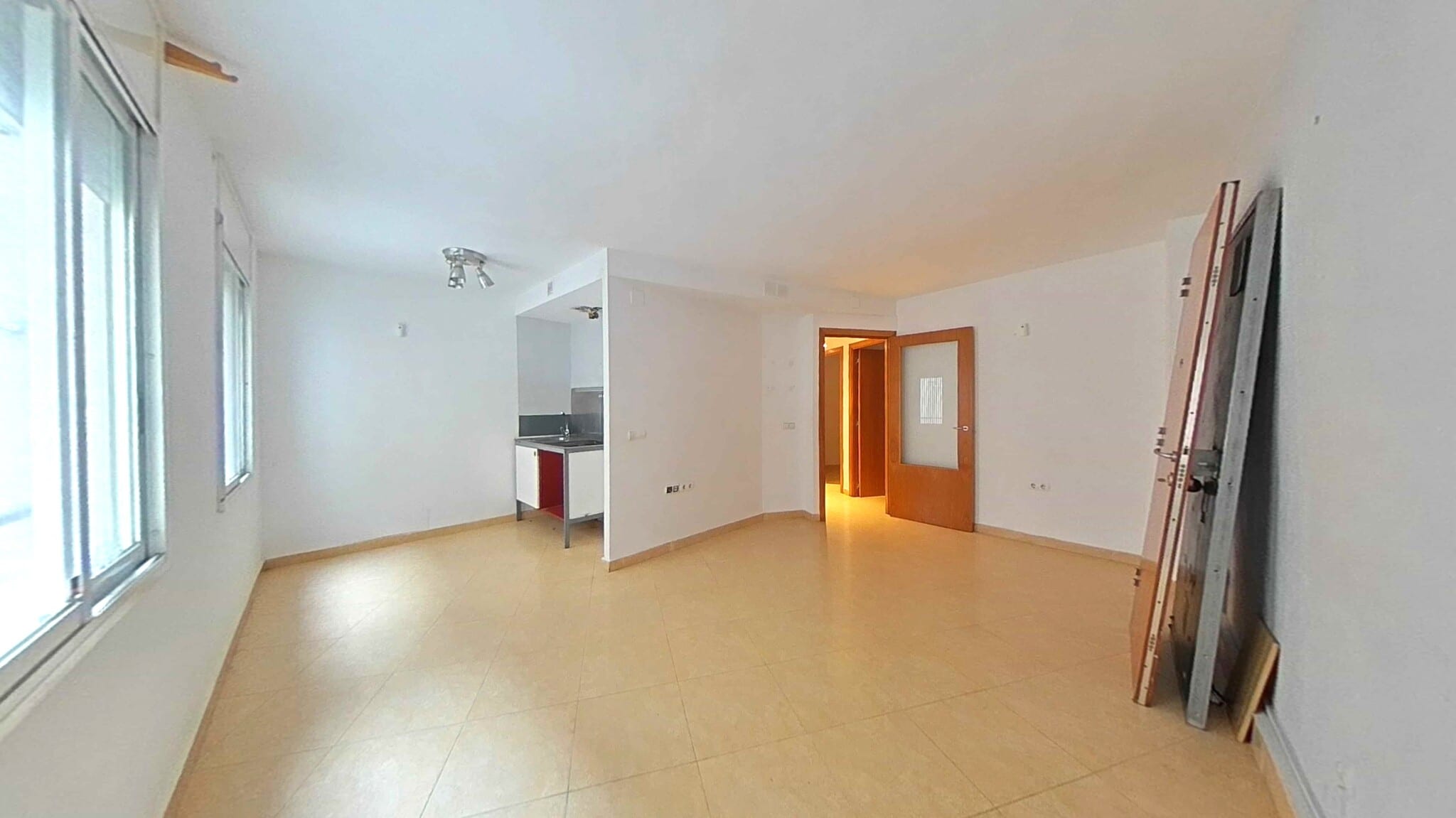 Multifamily in Barcelona, Barcelona for sale Interior Photo- Image 1 of 3