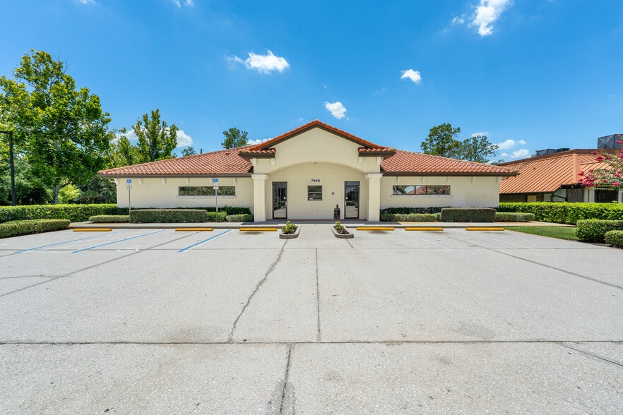 7848 Lake Underhill Rd, Orlando, FL for sale - Building Photo - Image 1 of 11