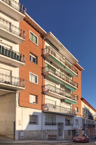 Plus de détails pour Calle San Carlos, 4, San Martín de Valdeiglesias - Multi-résidentiel à vendre