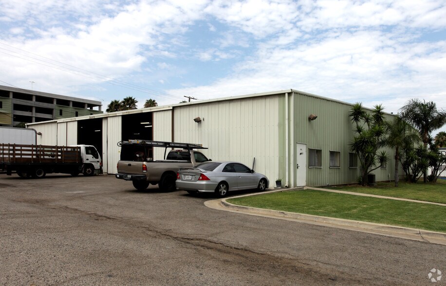 190 E Harrison St, Corona, CA for sale - Building Photo - Image 2 of 2