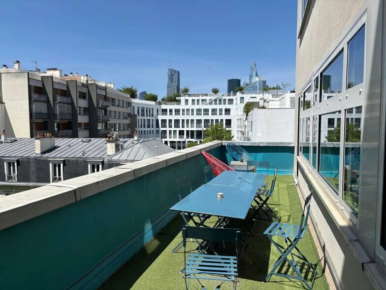 Bureau dans Neuilly-sur-Seine à louer - Photo du bâtiment - Image 1 de 13