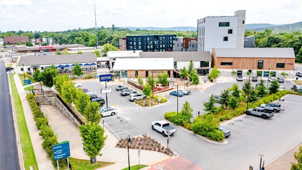 417 MLK Jr. Blvd, Fayetteville, AR for lease - Building Photo - Image 1 of 7