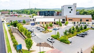 Plus de détails pour 417 MLK Jr. Blvd, Fayetteville, AR - Commerce de détail à louer