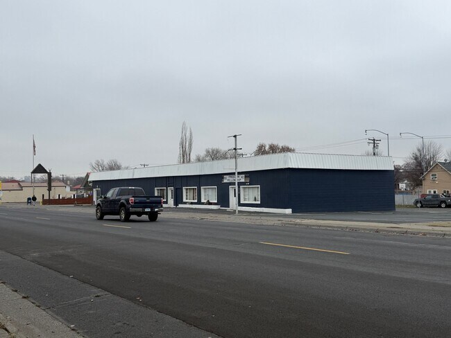 More details for 512 E Main St, Hermiston, OR - Retail for Sale