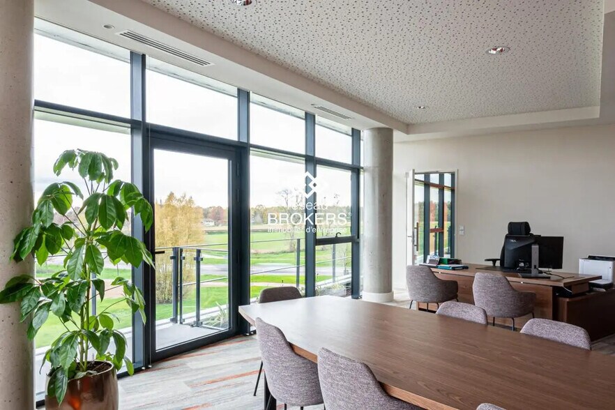 Bureau dans Bourg-en-Bresse à louer - Photo intérieure - Image 1 de 10