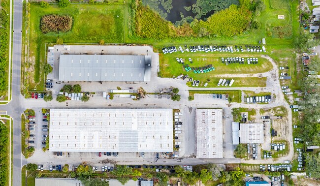 More details for 1400 L and R Industrial Blvd, Tarpon Springs, FL - Industrial for Lease