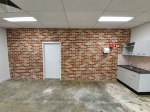 13 Anzac Road, Tuggerah for lease Interior Photo- Image 2 of 3