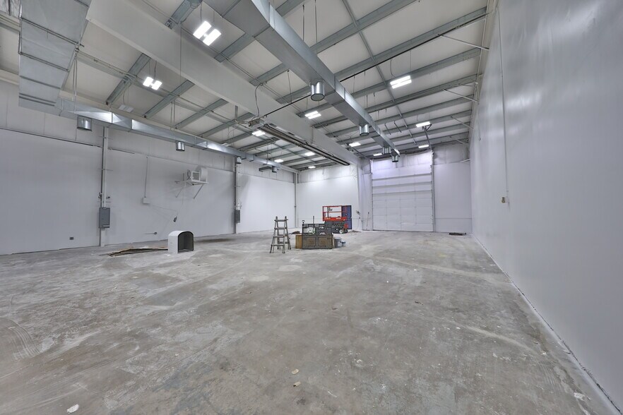 12 Orben Dr, Landing, NJ à louer - Photo du bâtiment - Image 3 de 56