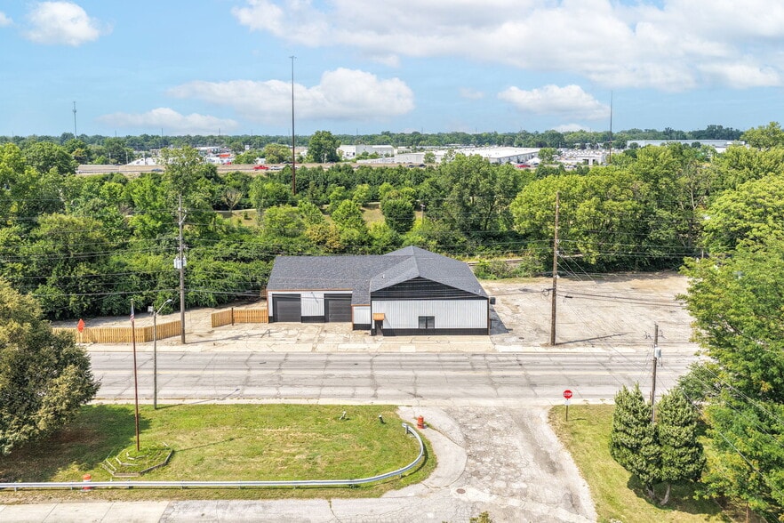 3910 E 21st St, Indianapolis, IN for sale - Building Photo - Image 3 of 30