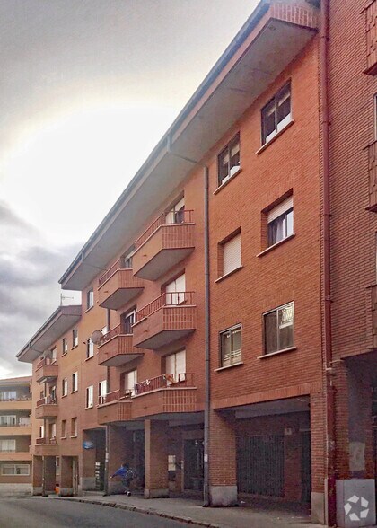 Calle Fivasa, 4, Ávila, Ávila for lease - Building Photo - Image 3 of 3